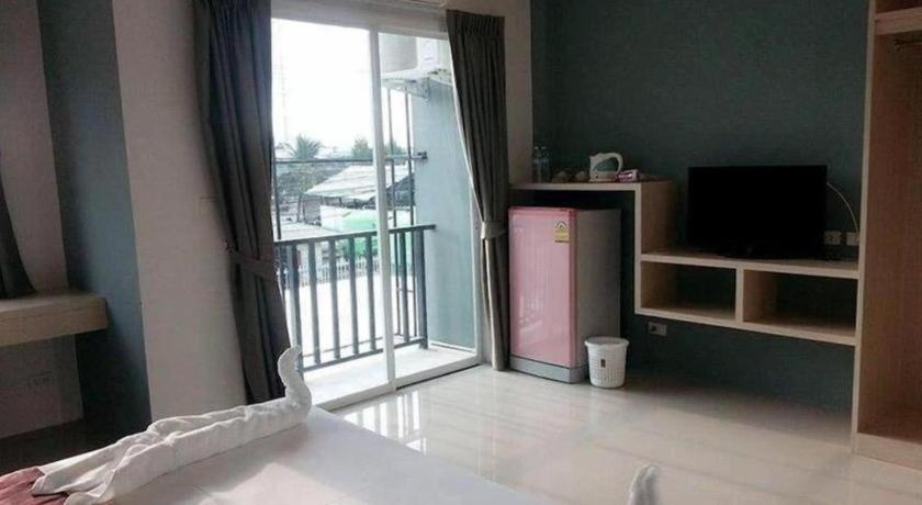 Kim Lung Airport Hotel Patong Exterior photo